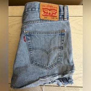 Levi’s cutoff shorts